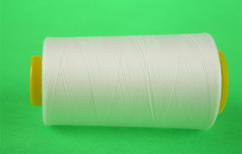 50/2 50/3 Eco Friendly Knitting Polyester Weaving Yarn Raw White Or Dyed