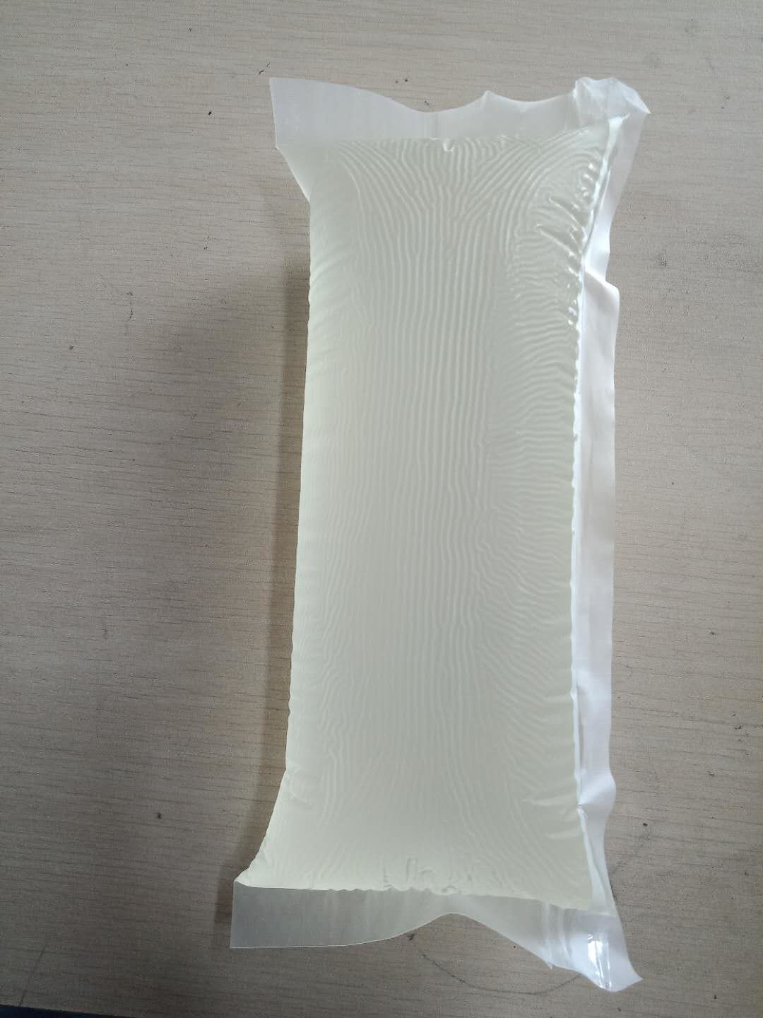 Hydrogenated Hydrocarbon Hot Melt Adhesive For Hygienic Diapers