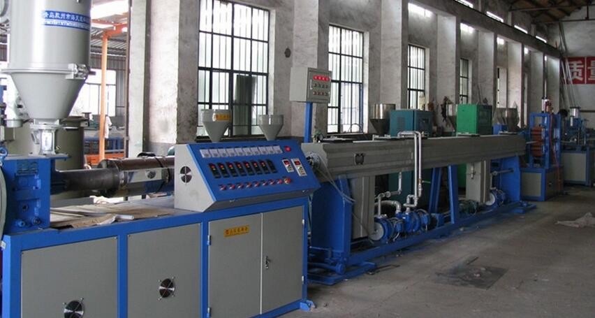 PE / PPR / PERT Fully Automatic Plastic Pipe Extrusion Line Pipe Extruder Machine