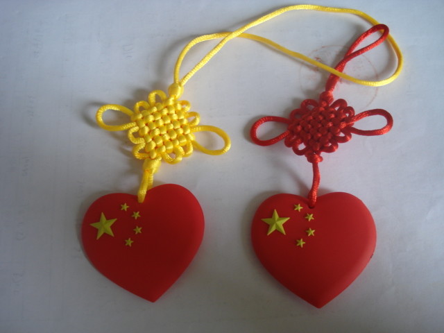 Customized Size Cartoon Character Keychains With Bright Color YDPK-012