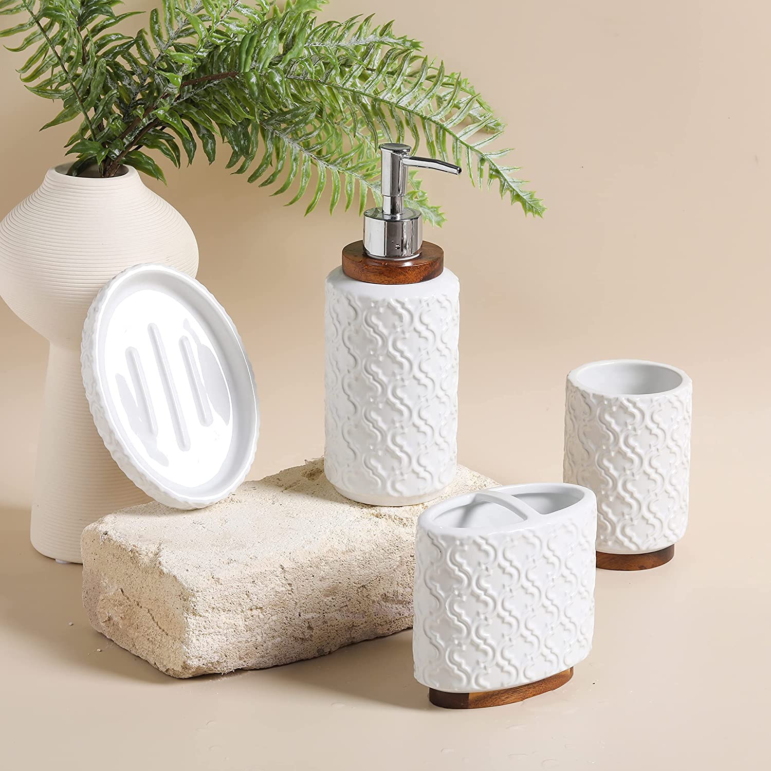 Custom White Ceramic Bathroom Set For Hotel Decor Shower Room OEM ODM