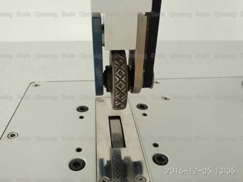 Rotary Titanium Wheel Welding Ultrasonic Sewing Machine For Waterproof Special Materials