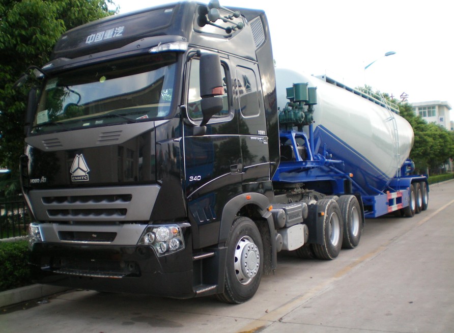 Sinotruk Howo New 35CBM 3 axle cement Dry powder bulk cement silo tanker semi trailer Material transporte truck for sale