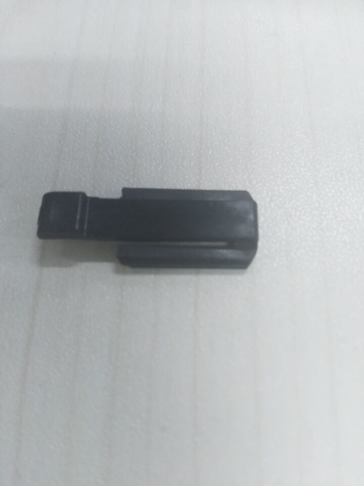 PBT Material Insert Injection Molding , Mass Production Small Precise Plastic Part