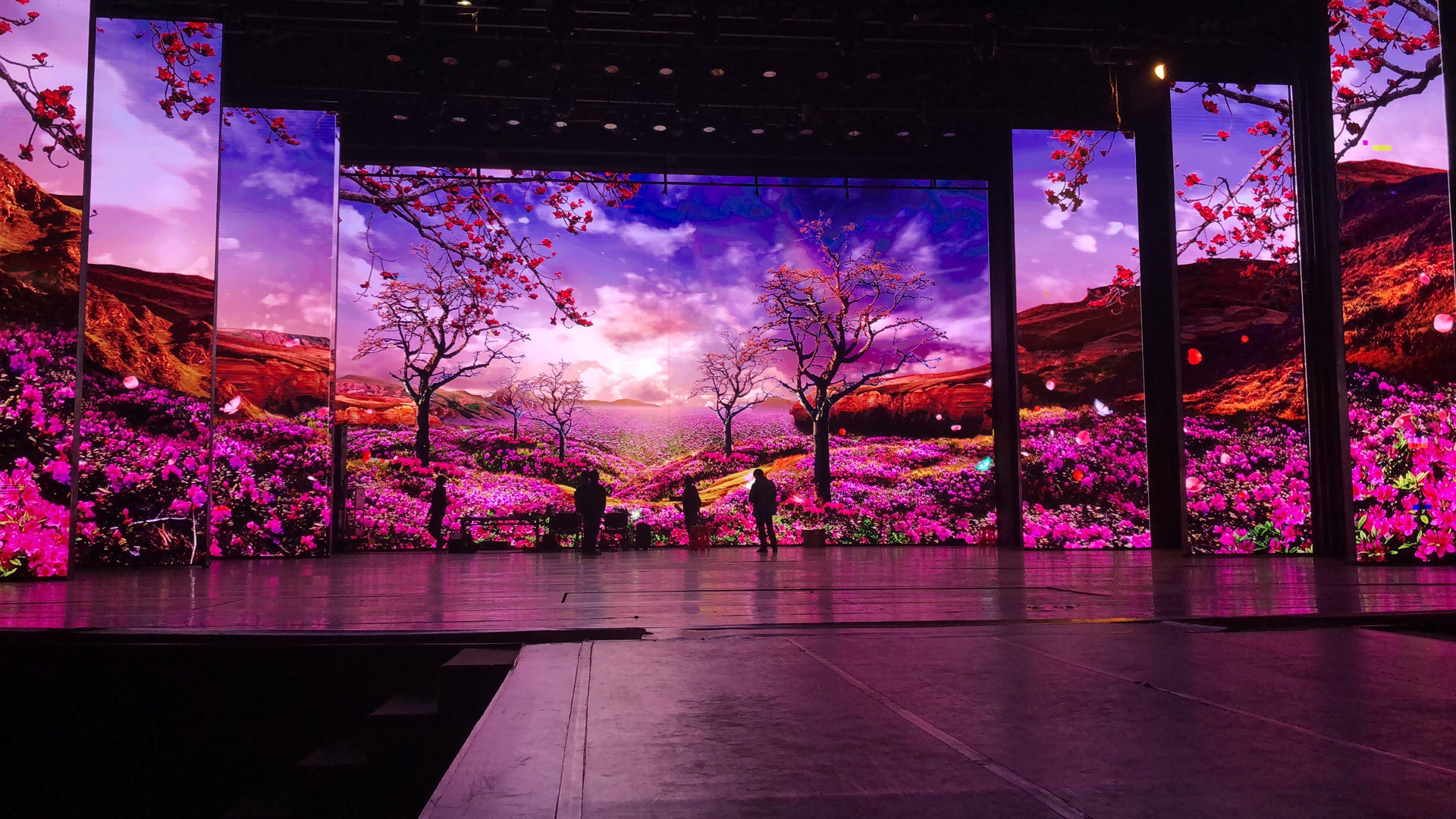 Virtual Events Led Display P1.9 2.6 3.9 Angle Lock Led Screen For Stage Background Events