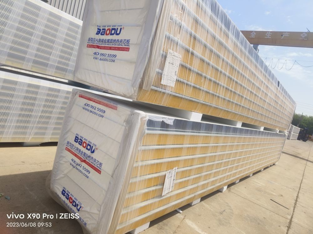 OEM Prefabricated Sandwich Panels PU Foam for Building Roof