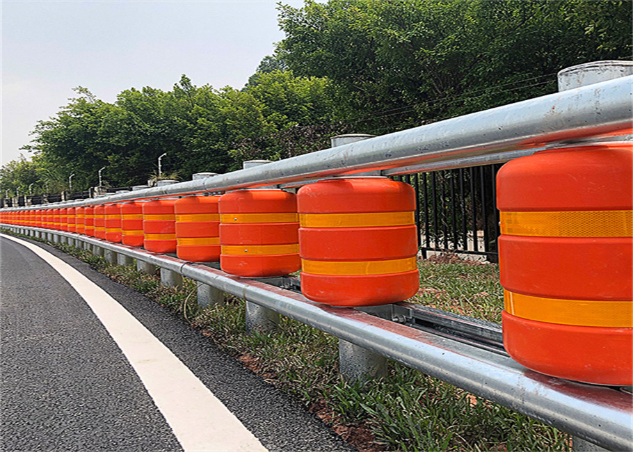 Rotating Anti Collision Guardrail Highway Rolling Guardrail Barrier