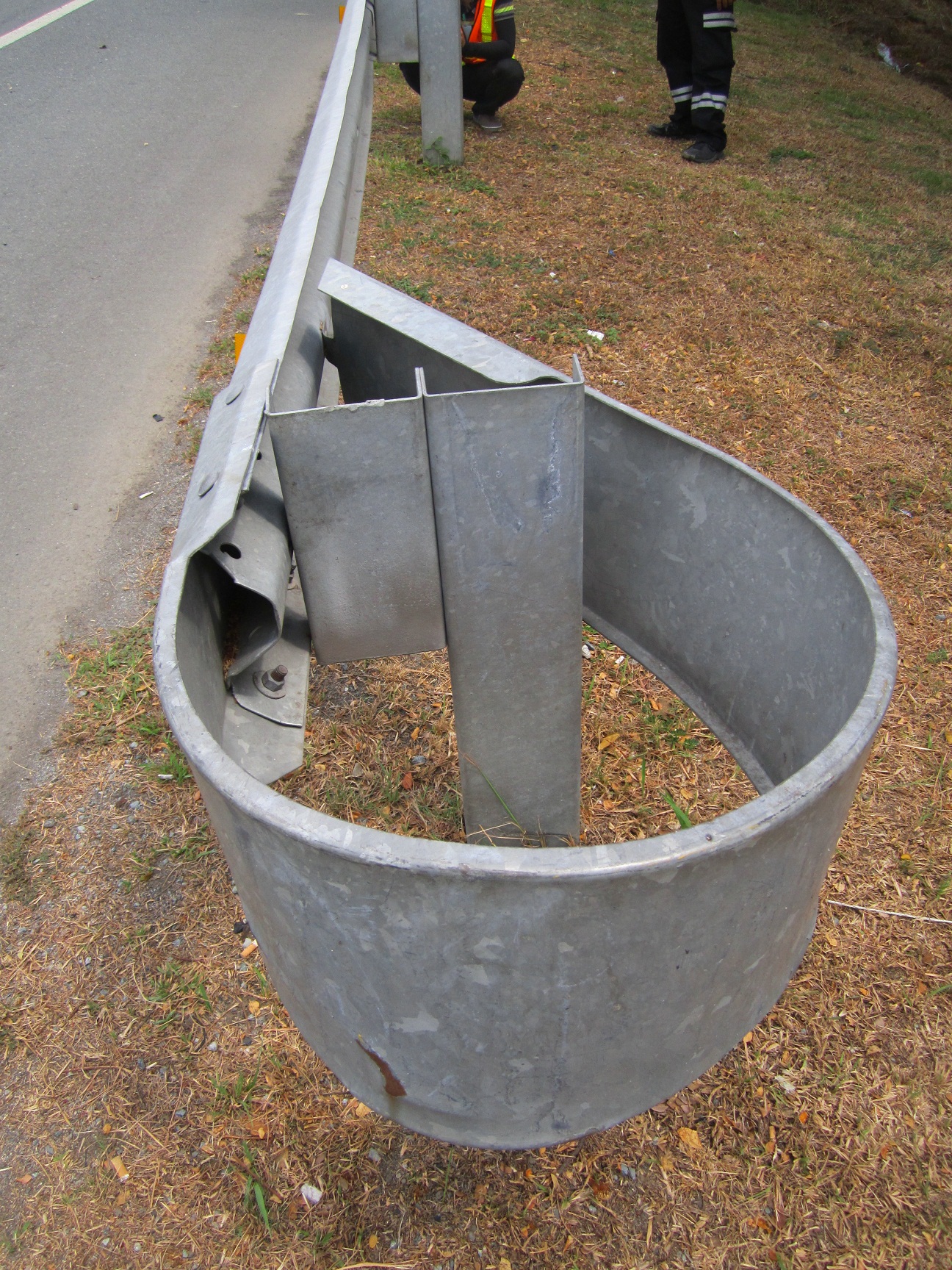 Highway Guardrail Steel Buffer End Galvanized Powder Coated Certified by ISO9001 2000