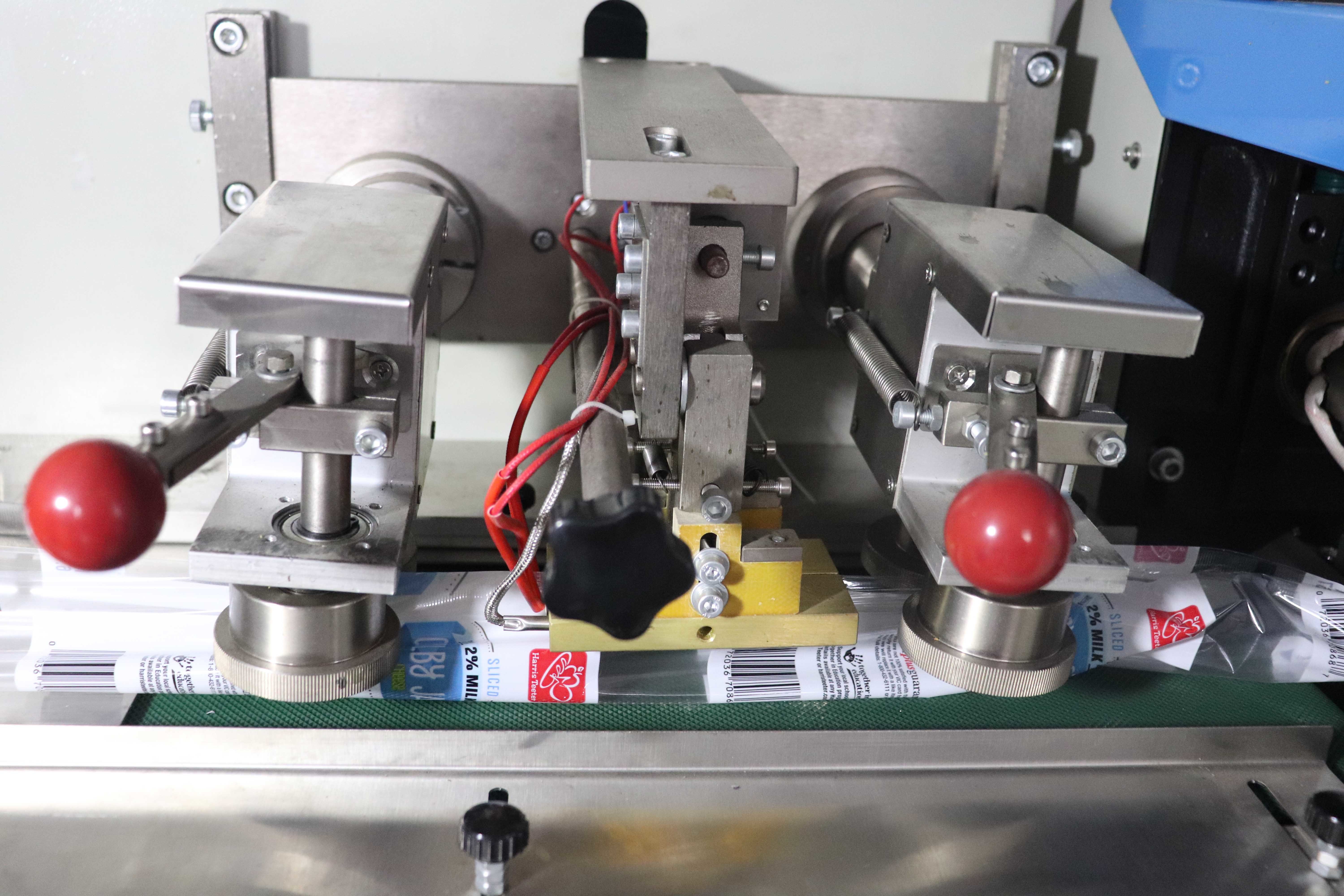 220V Horizontal Plasticine Packing Machine 60HZ For Candy Mud Child Mud