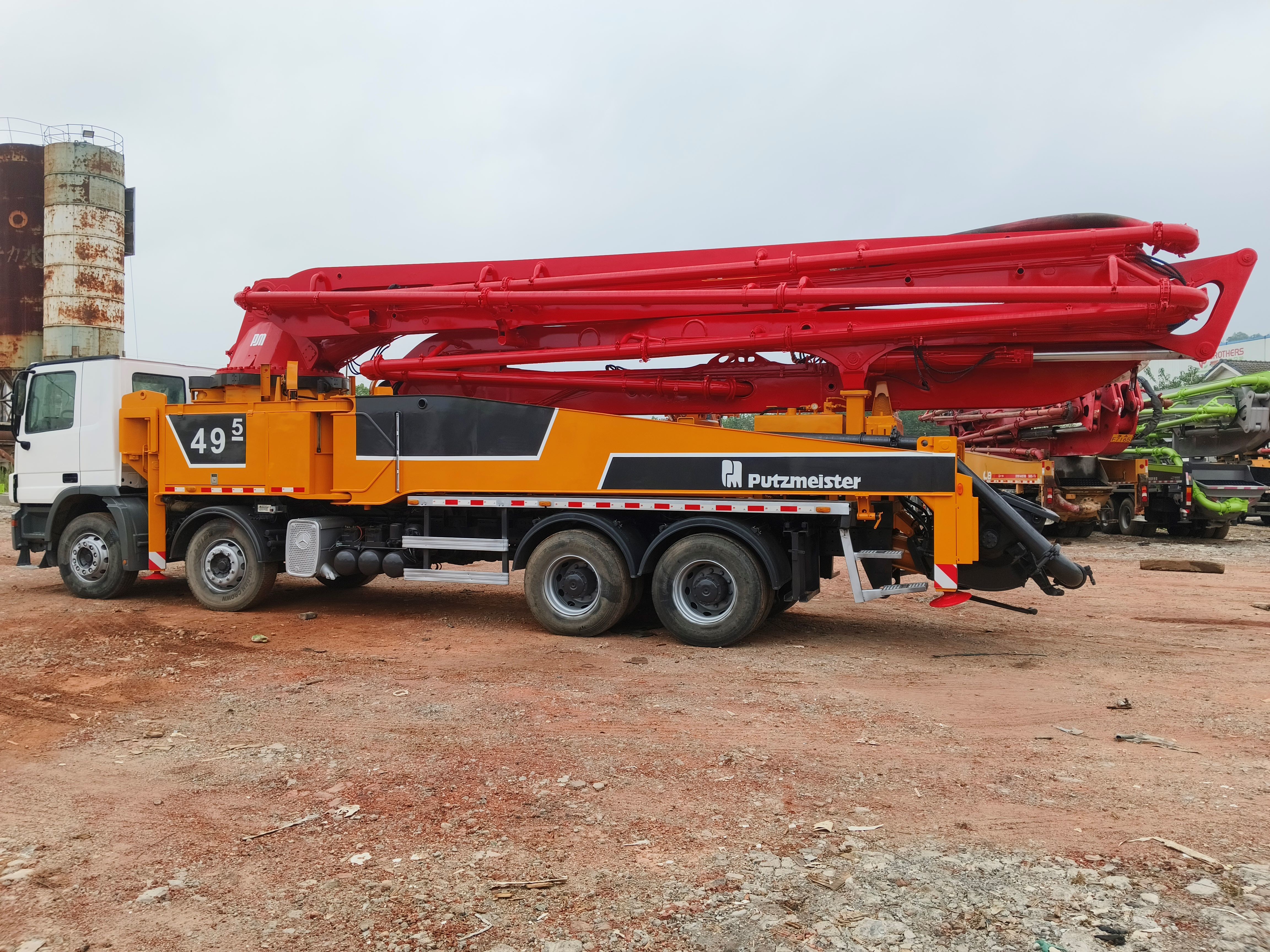 Refurbished 2012 Putzmeister 49m Concrete Pump with Mercedes Benz Chassis with Factory Price for Sale