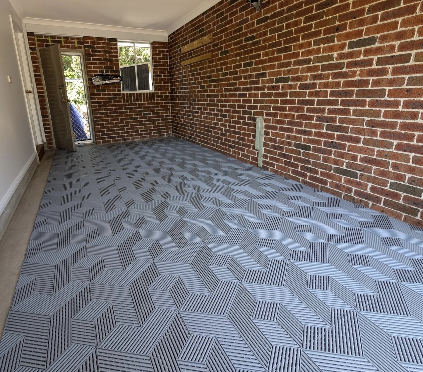 Modern Interlocking Garage Flooring Red Plastic Mats For Garage Floor
