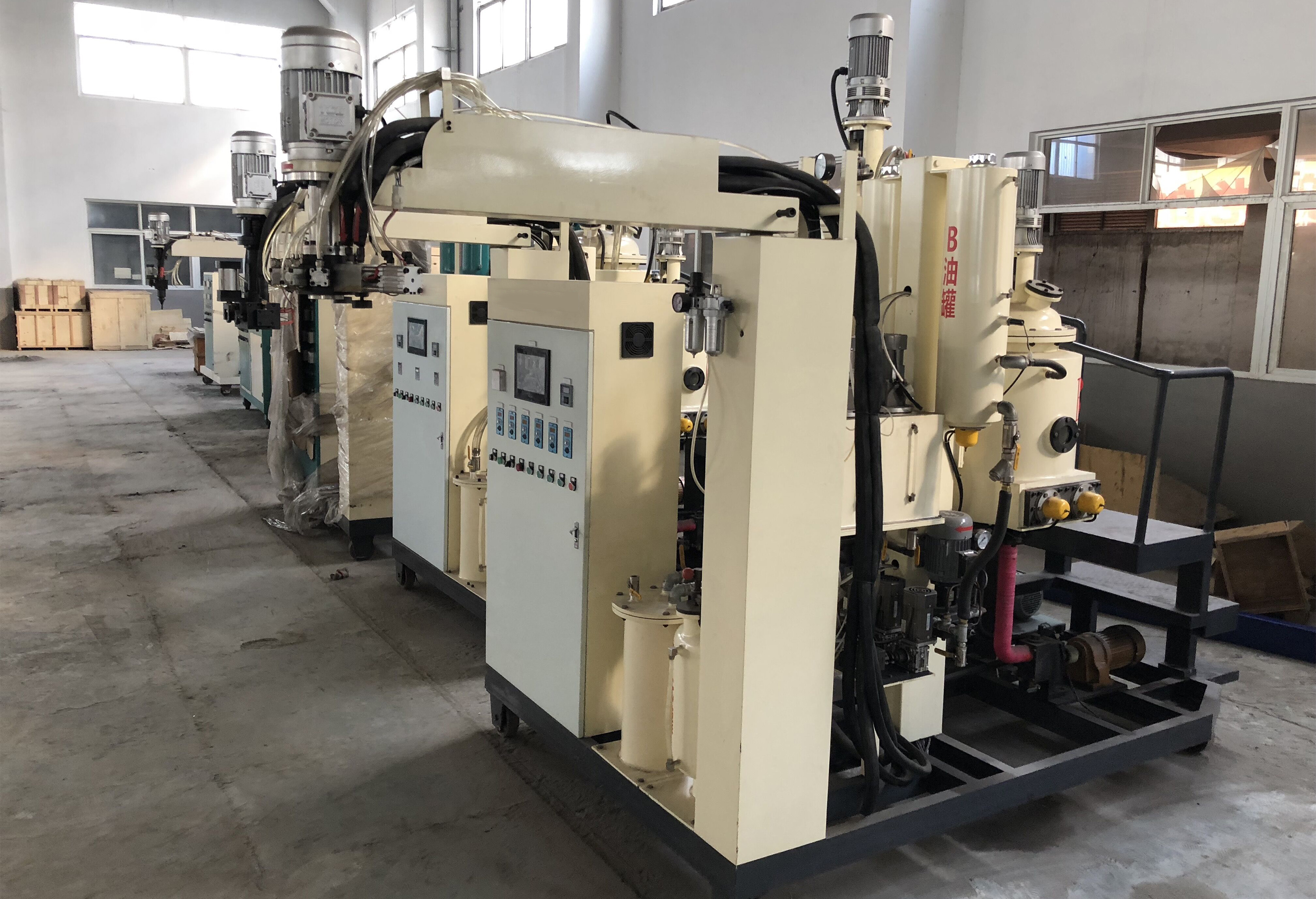 Polyurethane Cushion Buffer 25kW PU Casting Machine