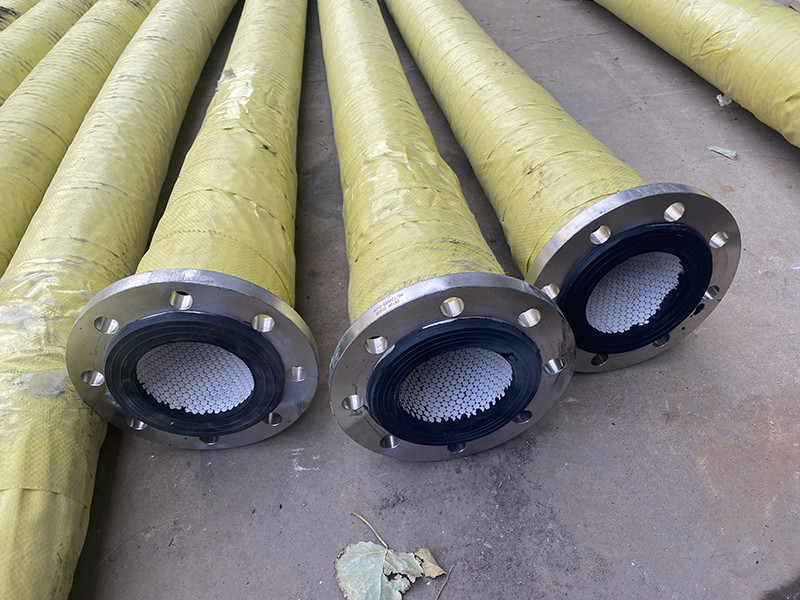 Rubber And Ceramic Flexible Hose Pipe Ozone Resistant For Mining