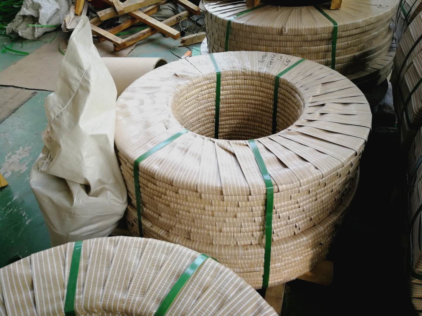 301-1/2 Hard Tempered Stainless Steel Coils AMS 55180.TS 900MPA
