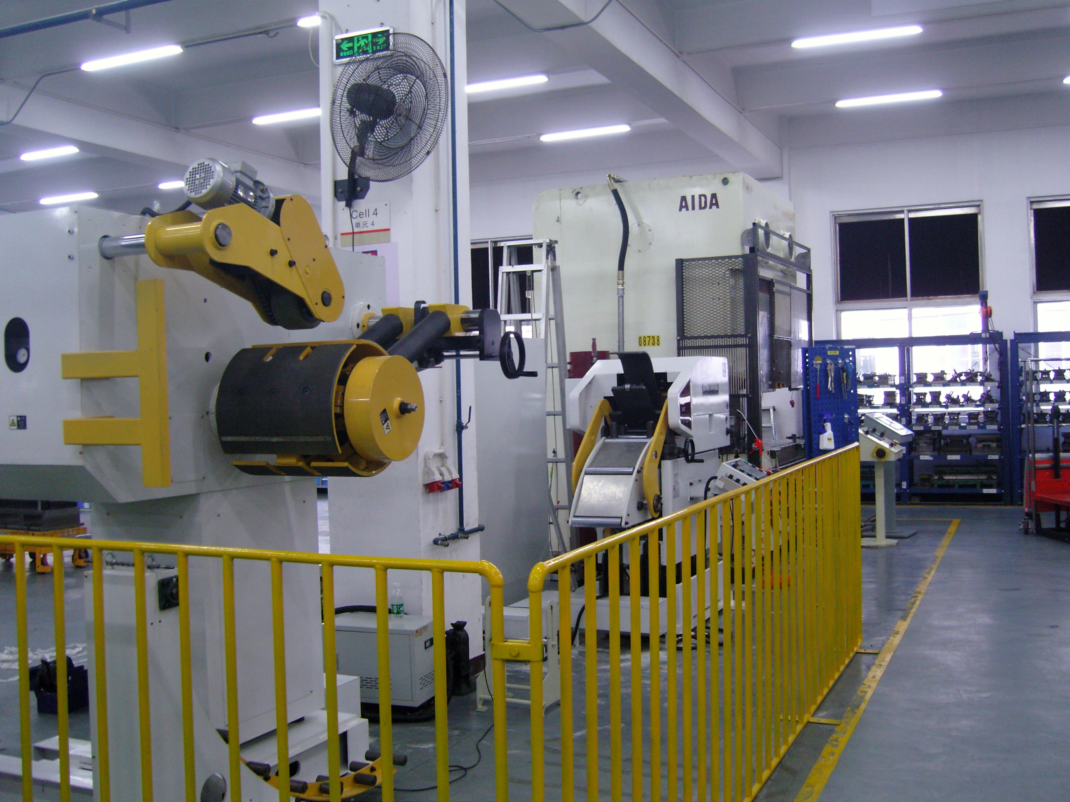 Metal Forming Stamping Upper 4 Down 3 Work Roll Decoiler Straightener Feeder Machine