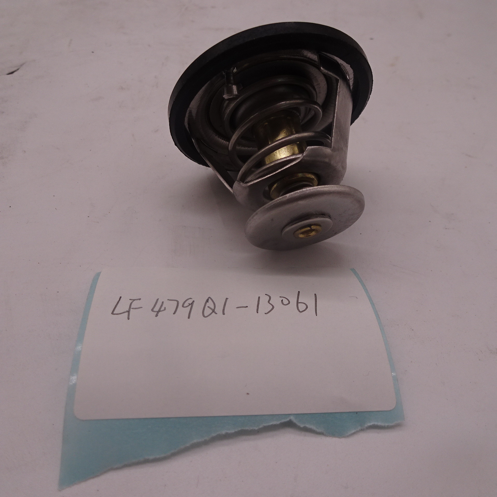 Lifan Fengshun front door handle inside door handle inside buckle hand M6105170 M6105270