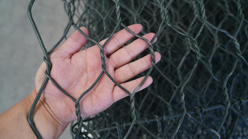 Galvanized Iron Wire Welding Pattern PVC Coated Gabion Basket for Flood Control Mesh