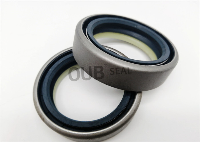 12014048 12014159 12012826 Tractor Shaft 50*72*16.5 55*82*16.5 COMBI Oil Seal NBR Material 56*75*16.5