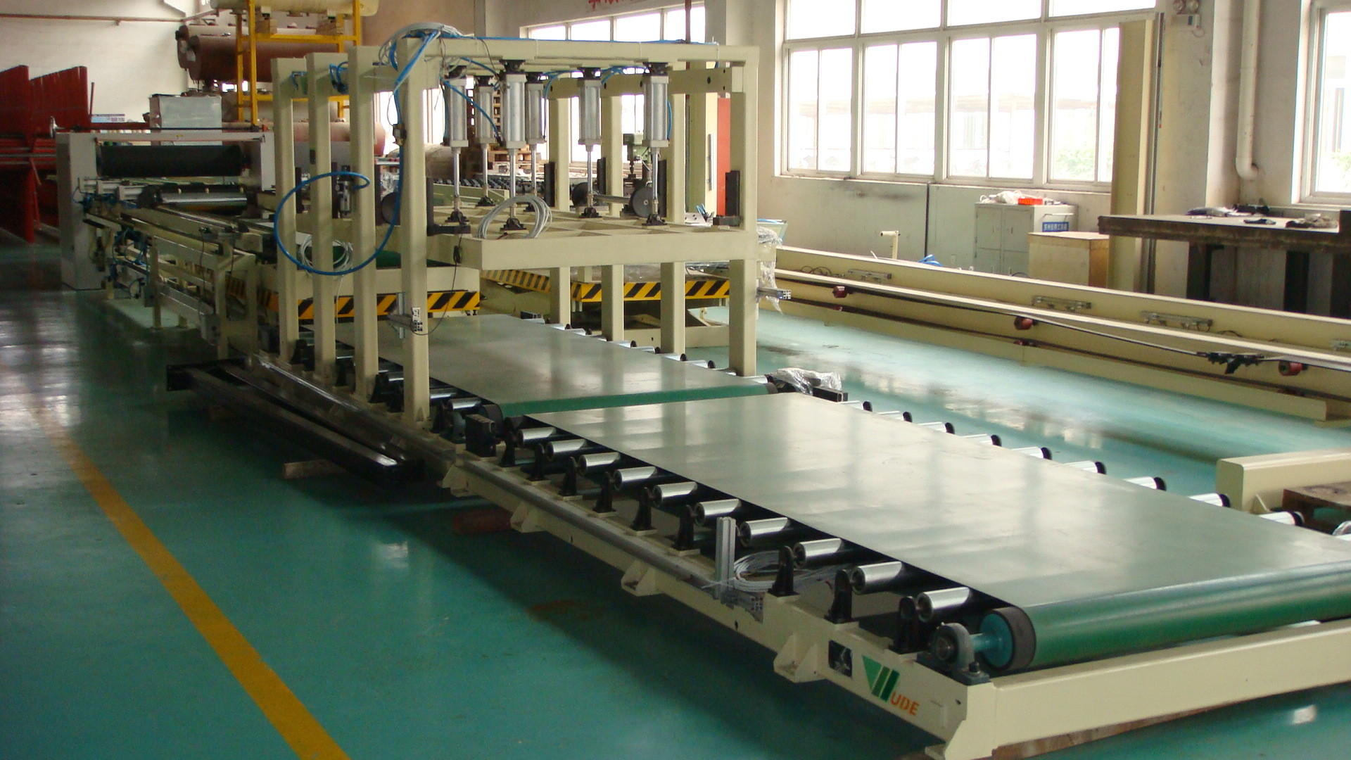 Automated Operation Honeycomb Panel Production Line High Production Capacity