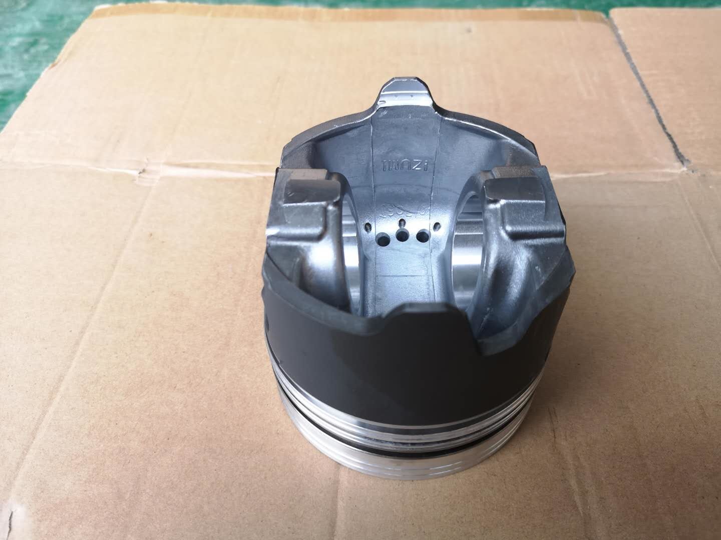 10PD1 Piston ISUZU Engine Parts 1121118060 Container Truck EXR EXZ Platform Trailer CHX Commercial Vehicle