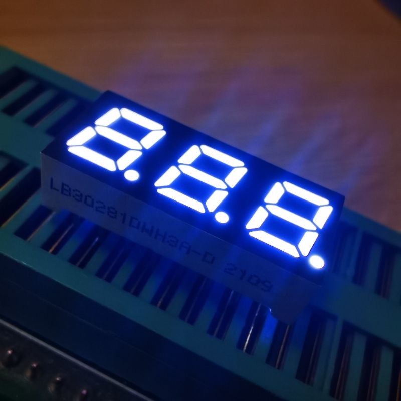 Triple Digit 0.28inch White 7 Segment LED Display Common Cathode