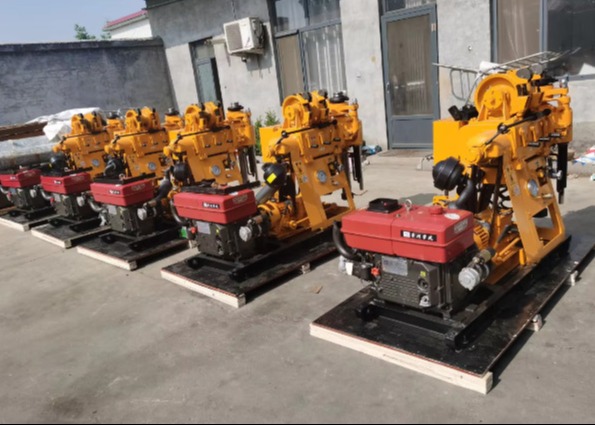 Easy Movement Engineering Drilling Rig For Exploration Coring With 22 HP Horsepower
