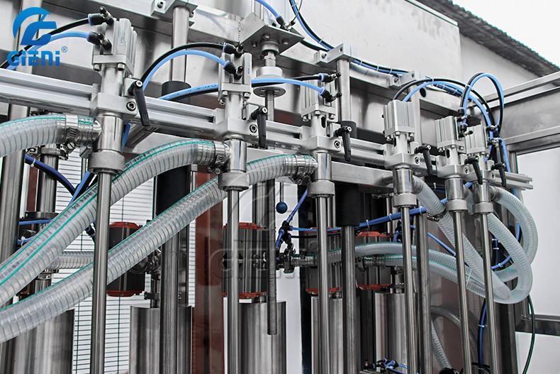 Multi Nozzles Shampoo Household Product Filling Machine 1000ML 0.6-0.8mpa