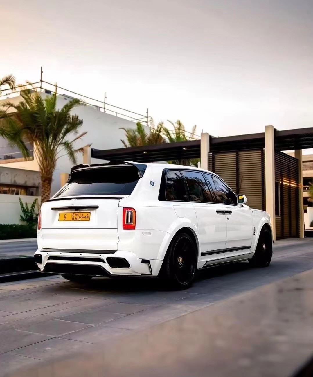 FRP Custom Wide Body Kits Rolls Royce Cullinan Bumper Engine Spoiler Widebody Kit