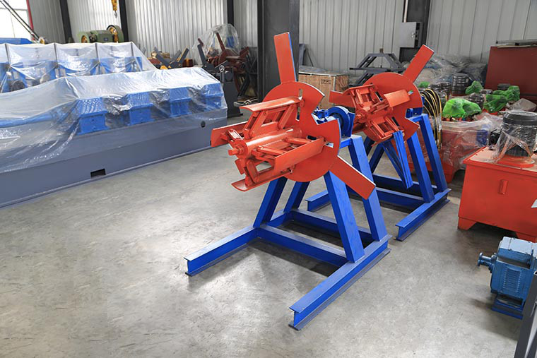 GCr15 Roller Thickness 1.5mm Purlin Roll Forming Machine
