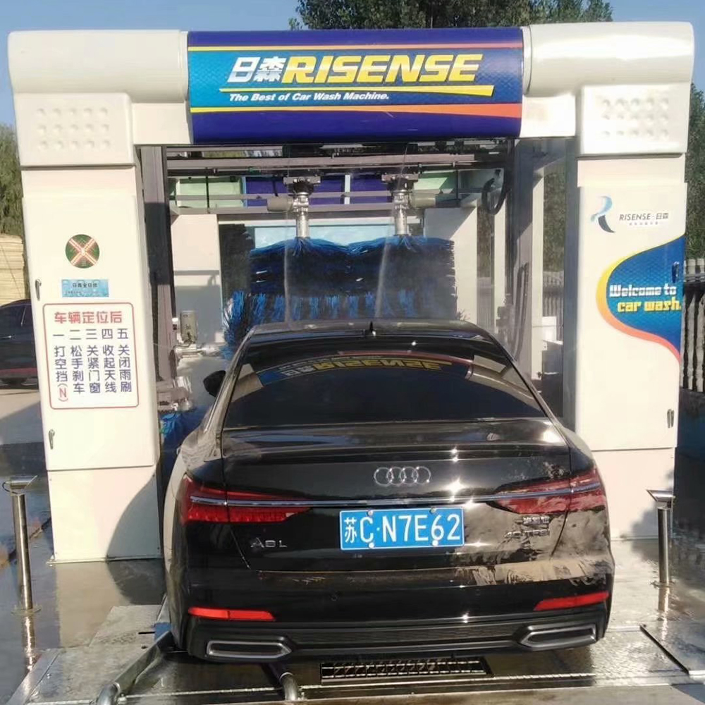Car Tunnel Wash Equipment With 1 Rollover 1 Minute 12 Seconds Washing Time