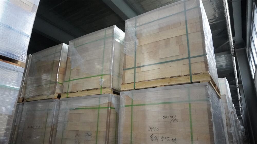 Big Size High Density Refractory Fireclay Bricks Fire Brick Bath Bottom Block For Glass Furnace