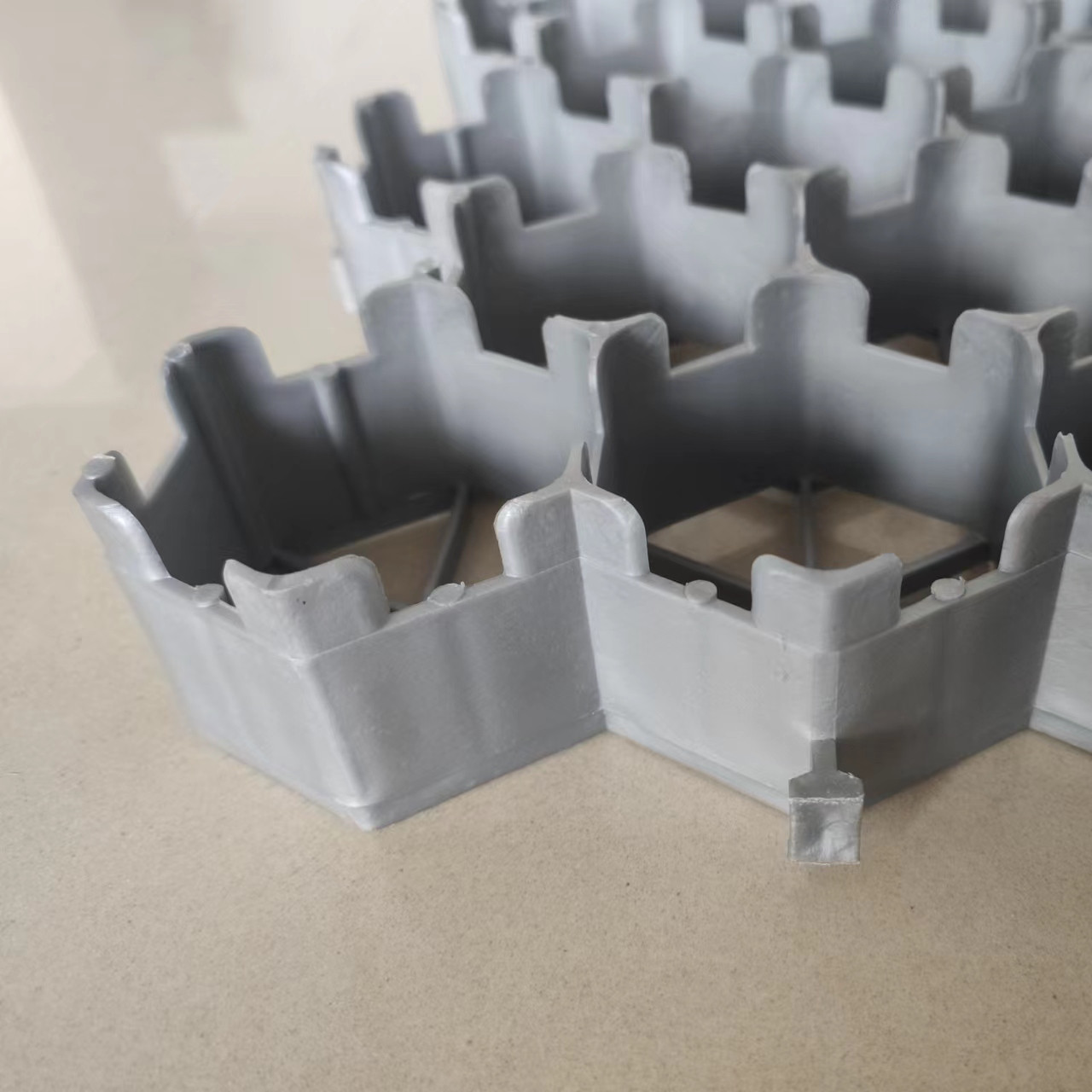 38mm-70mm Height Plastic Interlocking Gravel Grass Paving Grid for Strengthening Soil