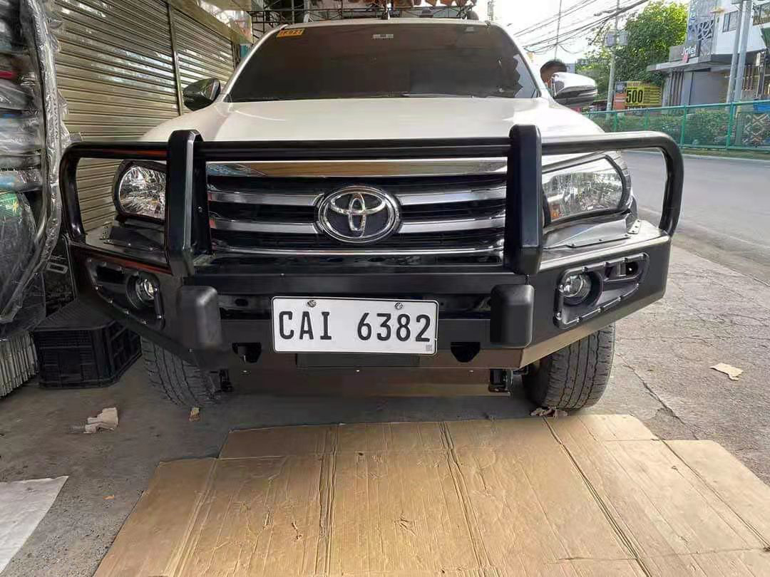High- Powder Coating Steel Front Bumper for Toyota Hilux Winch Bull Bar Auto Parts