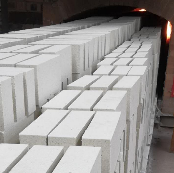 Lightweight Silica Refractory Brick for Glass Melting Furnaces in Industrial Settings