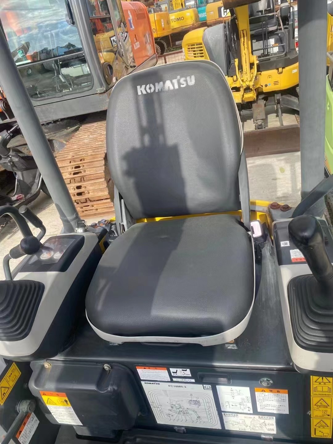 2 Tons Komatsu Small Tracked Hydraulic Excavator Japanese Original Production