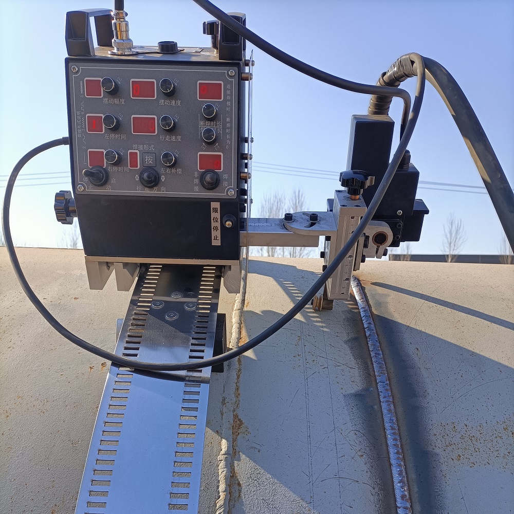 Welding Manipulator for Steel Plate Seam in Tank Construction Applications