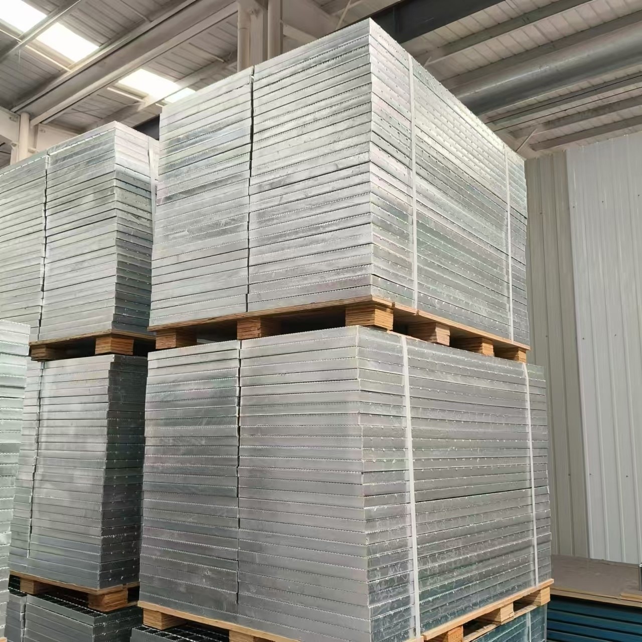Industrial Steel Grating The Perfect Solution for Industrial Walkways and Platforms