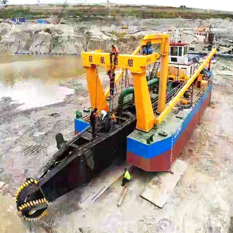 Siemens PLC Diesle Engine 24 Inch Cutter Suction Sand Dredger