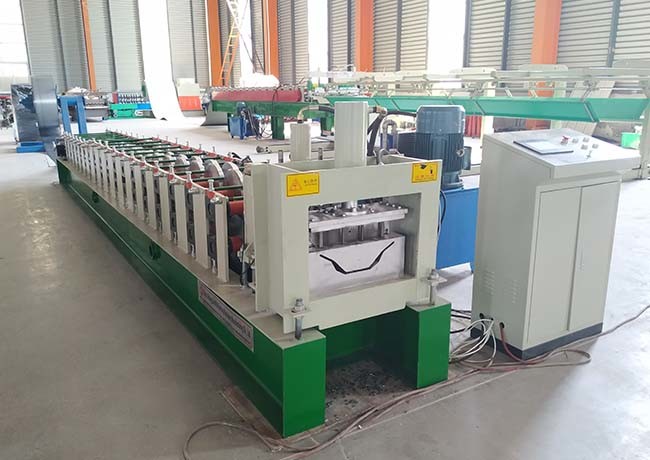 Hydraulic Rain Gutter Roll Forming Machine / Round Downspout Machine Input Width 300mm