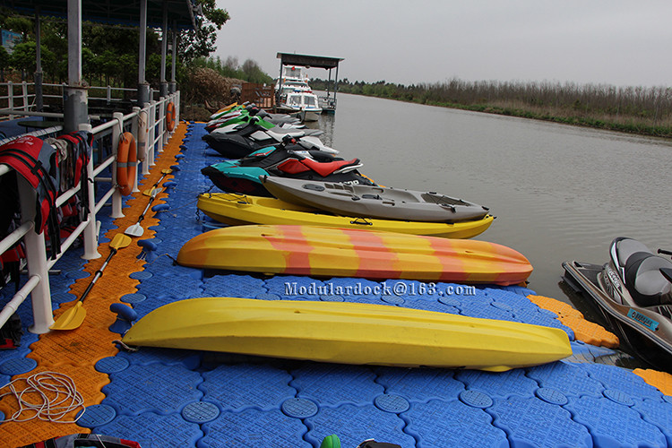 、Pontoon dock floating for jet ski