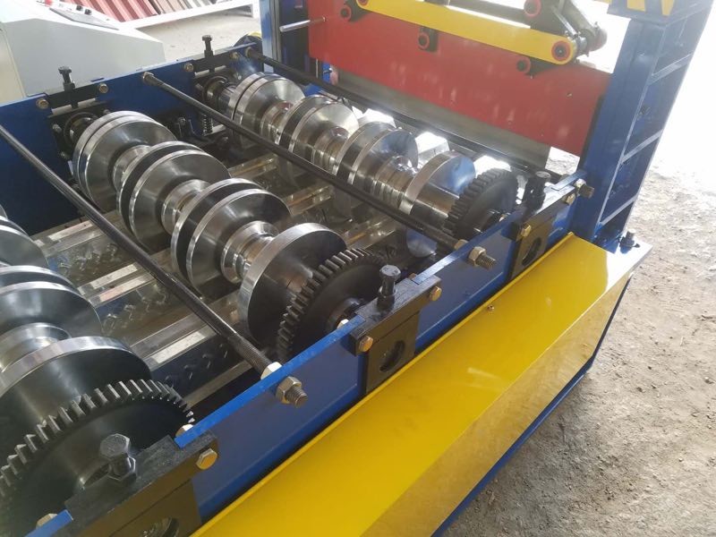 Metal Decking Floor Deck Roll Forming Machine Low Noise Level
