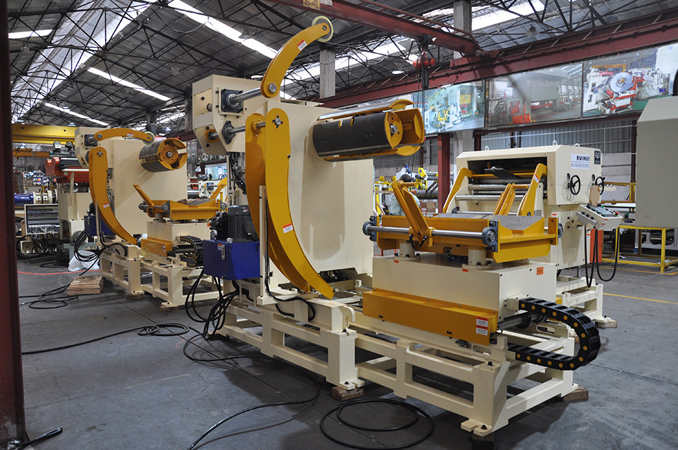 High Precision Automatic Feeding Line 3 in 1 Decoiler Leveler Feeder Machine