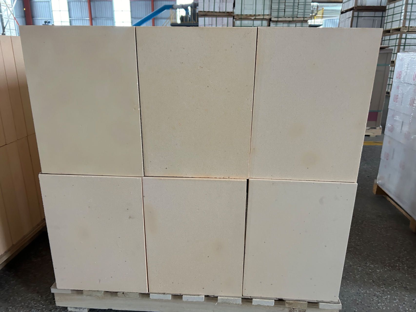 Firebrick Showcases High Density Zircon Mullite Refractory Brick for Glass Furnace