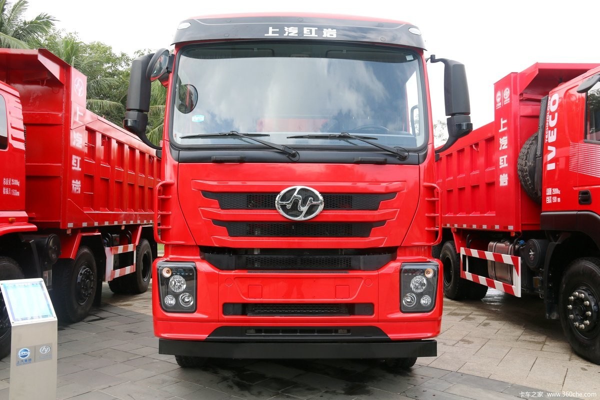 SAIC Hongyan Jieka C500 3 Driver Tractor Head Truck 110km/H