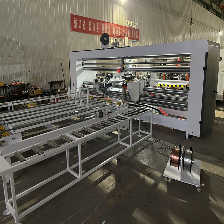 Maximum 2000mm Height Double Servo Stitching Machine for Custom Logo Carton Stitching