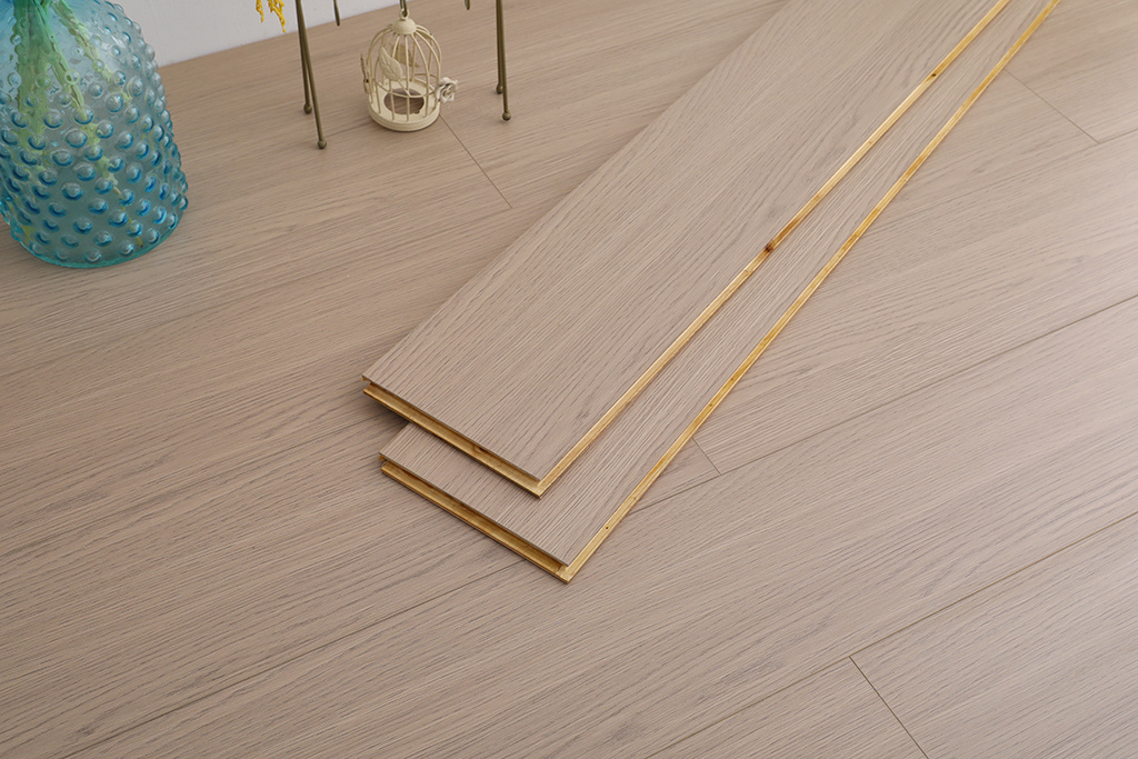 Three Layer Engineered Wood Flooring In European French Oak
