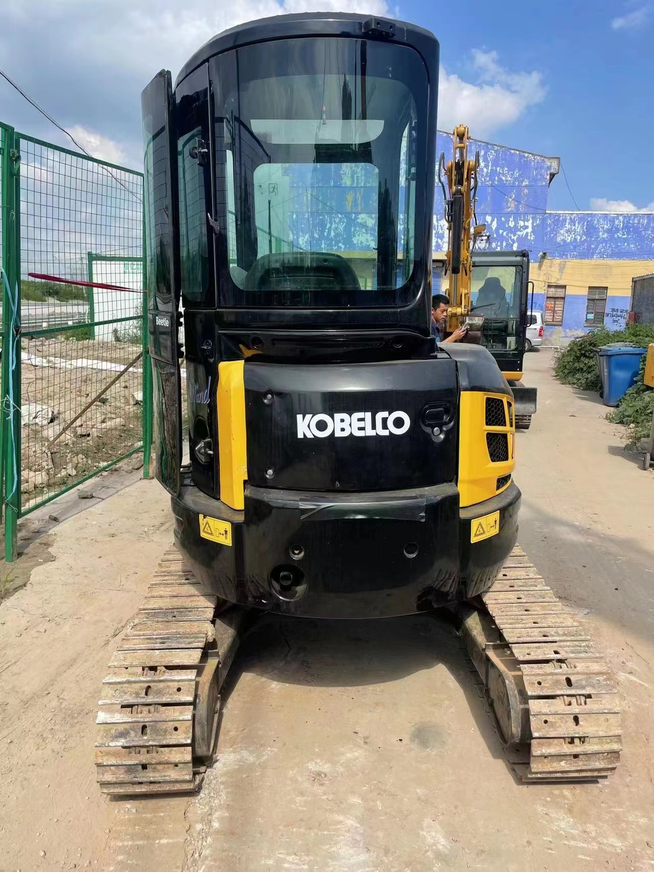 Yellow Paint Used Mini Excavator Used Sk35 Kobelco Sk35sr 3.5 Ton