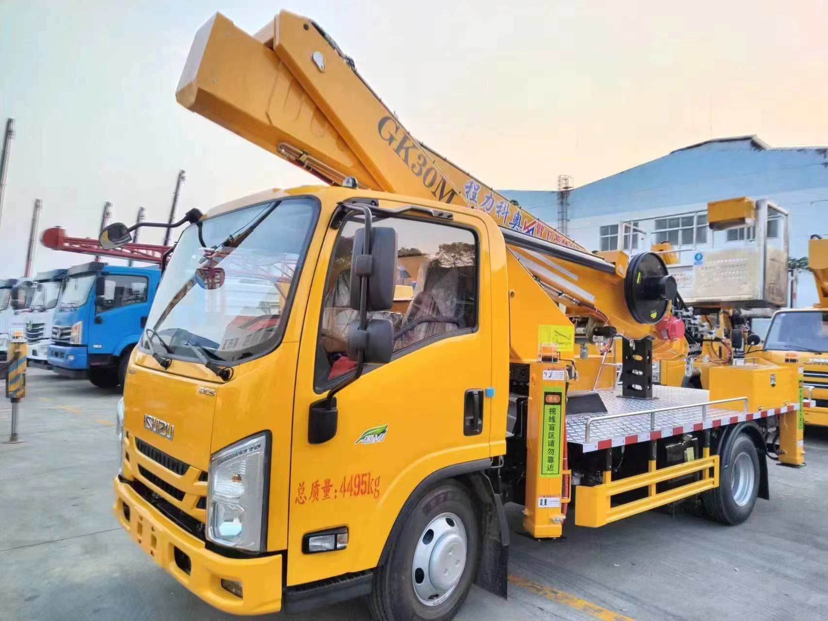 Aerial Work Platform Truck 30m Circuit Repair Mobile Aerial Vehicle