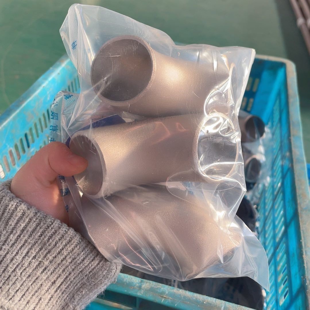 A335 P11 Seamless Alloy Steel Elbow 12 Inch / 180mm Seamless Steel Elbow