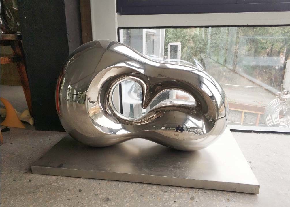 Handicraft Indoor Metal Sculptures , Abstract Art Metal Sculpture Home Decor